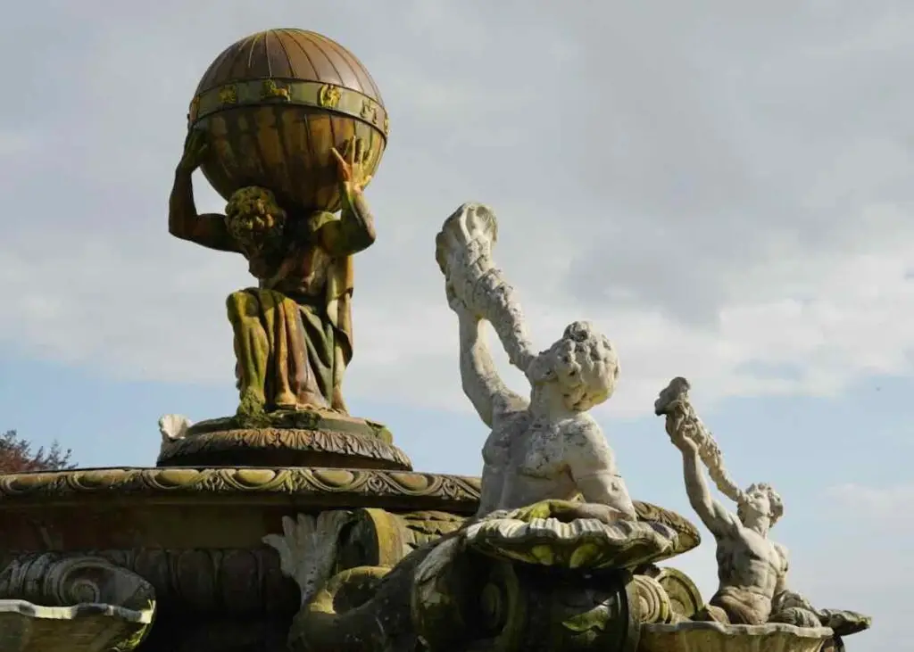 Castle Howard water fountain faces blowing horns